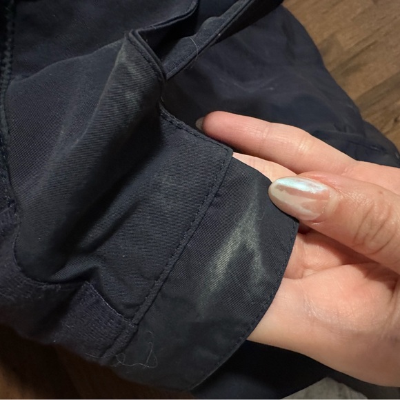 Lululemon Easy As Jacket in Navy - Water Resistant 4 - Picture 6 of 9